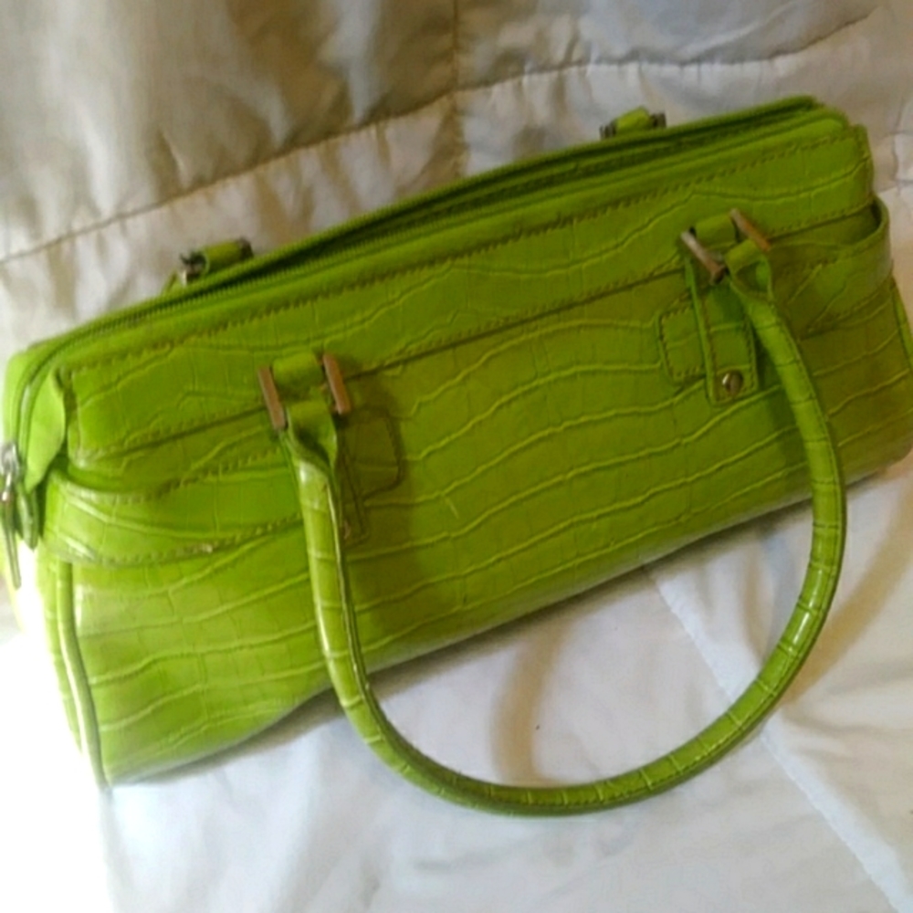 Prada purse - Picture 3 of 14